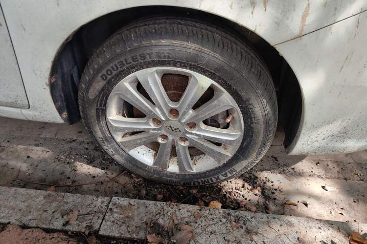 Used Chery E3 2013 1.5L Manual ZhiShang Model Right Front Wheel Hub