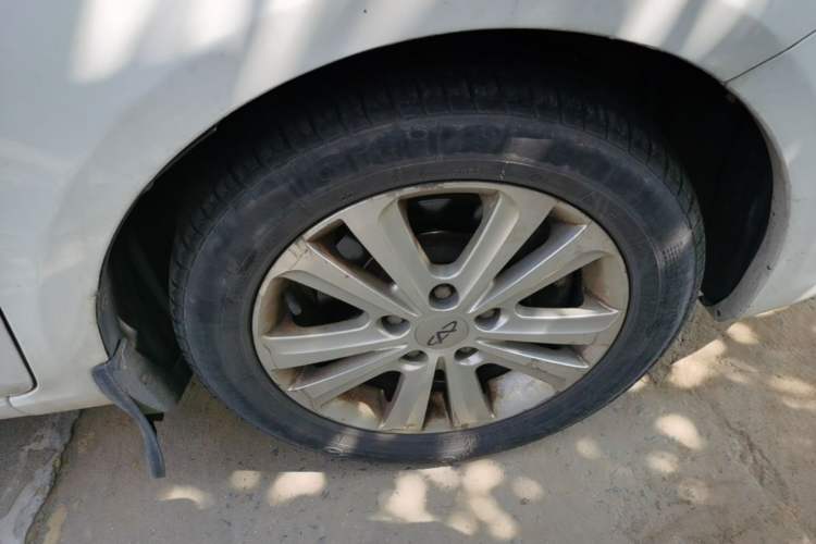 Used Chery E3 2013 1.5L Manual ZhiShang Model Right Front Wheel Hub