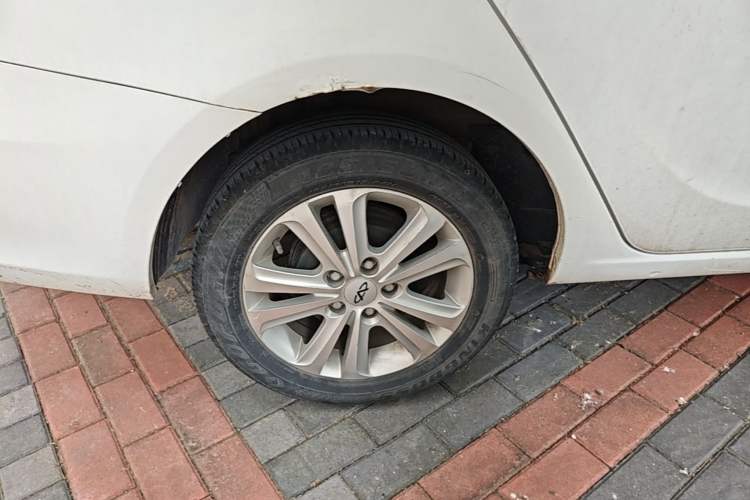 Used Chery E3 2013 1.5L Manual ZhiShang Model Right Rear Wheel Hub