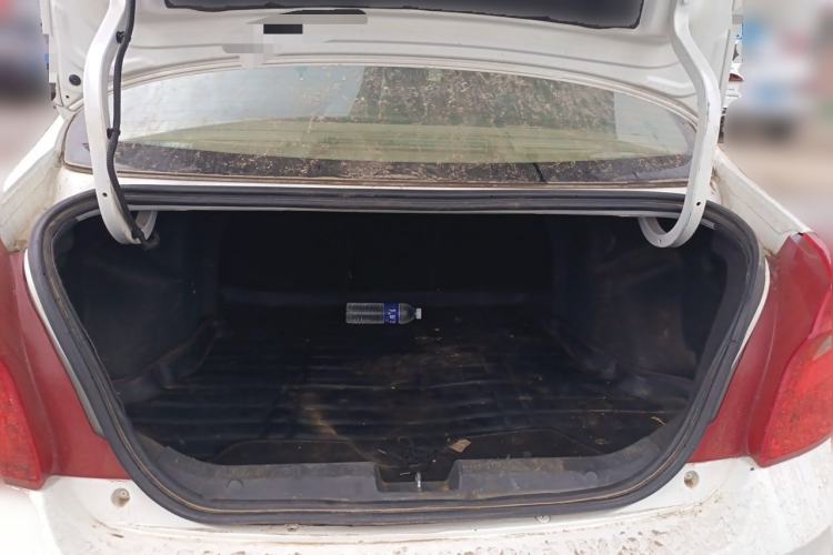 Used Chery E3 2013 1.5L Manual Fashion Model Trunk