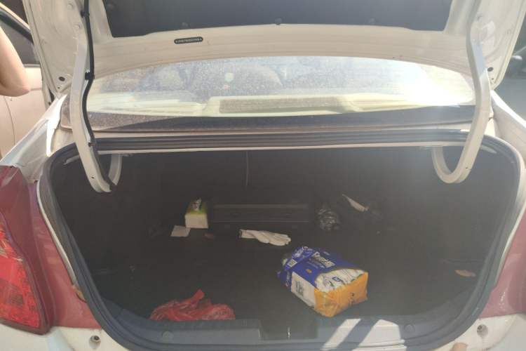Used Chery E3 2013 1.5L Manual Fashion Model Trunk