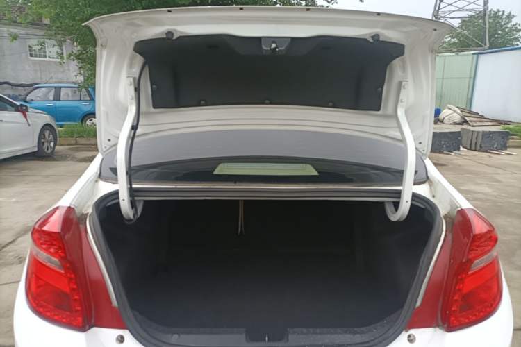 Used Chery E3 2013 1.5L Manual ZhiShang Model Trunk