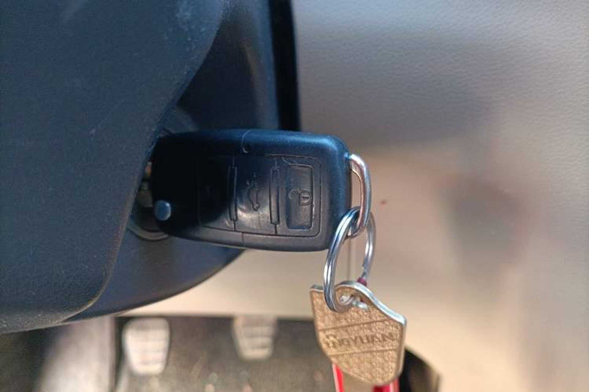 Used Chery E3 2013 1.5L Manual Fashion Model Vehicle Key