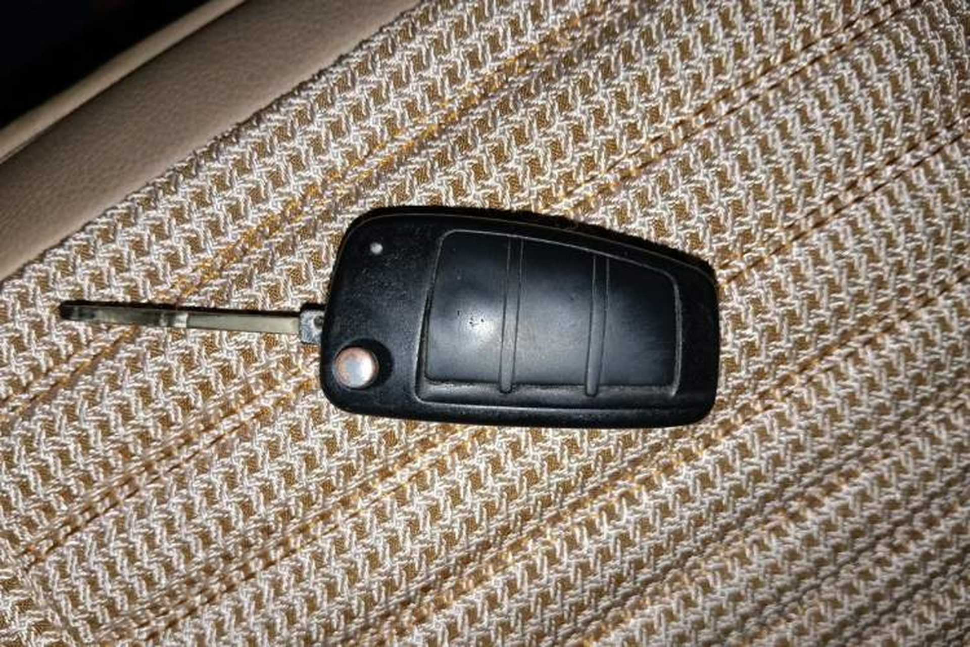 Used Chery E3 2013 1.5L Manual Fashion Model Vehicle Key