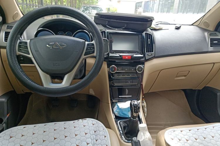 Used Chery E3 2013 1.5L Manual ZhiShang Model Center Console