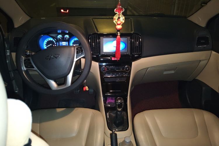 Used Chery E3 2013 1.5L Manual ZhiShang Model Center Console