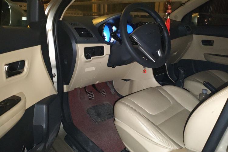 Used Chery E3 2013 1.5L Manual ZhiShang Model Driver Seat