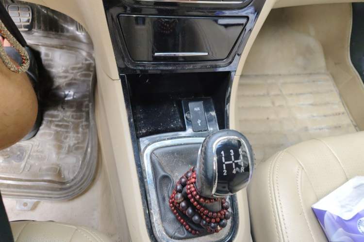 Used Chery E3 2013 1.5L Manual Luxury Model Gear Lever