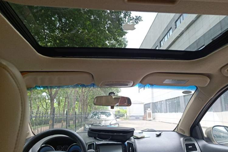 Used Chery E3 2013 1.5L Manual ZhiShang Model Headliner