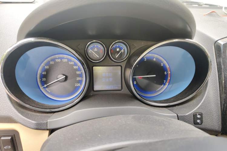 Used Chery E3 2013 1.5L Manual Luxury Model Odometer Close Up