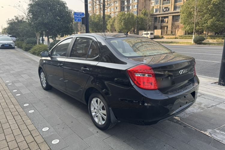Used Chery E3 2015 1.5L Manual Fashion Model Exterior 2