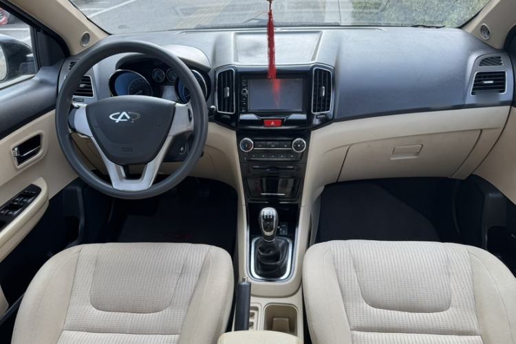 Used Chery E3 2015 1.5L Manual Fashion Model Interior 3