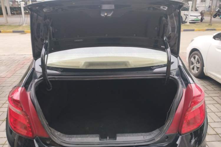 Used Chery E3 2015 1.5L Manual ZhiShang Model Trunk