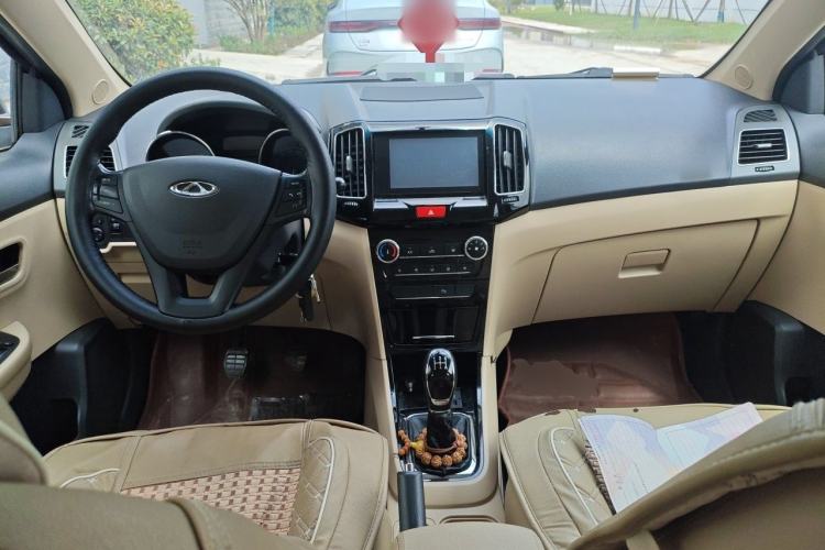 Used Chery E3 2015 1.5L Manual ZhiShang Model Center Console