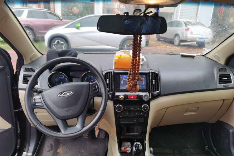 Used Chery E3 2015 1.5L Manual ZhiShang Model Center Console