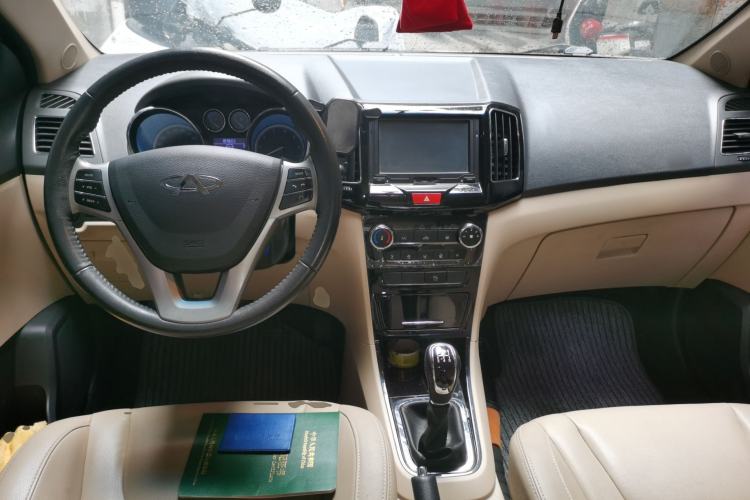 Used Chery E3 2015 1.5L Manual ZhiShang Model Center Console