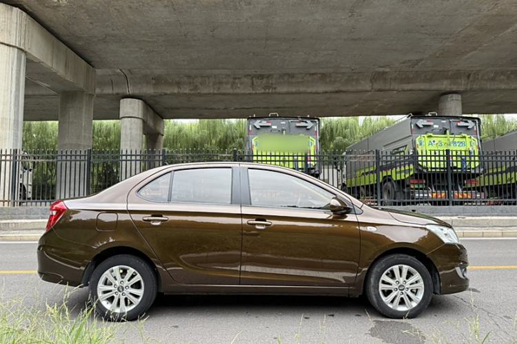 Used Chery E3 2015 1.5L Manual Sishang Edition Exterior 2