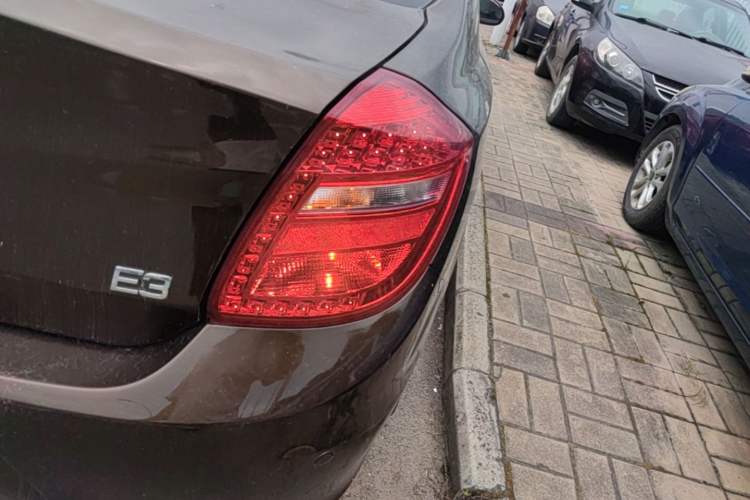Used Chery E3 2015 1.5L Manual ZhiShang Model Exterior 3