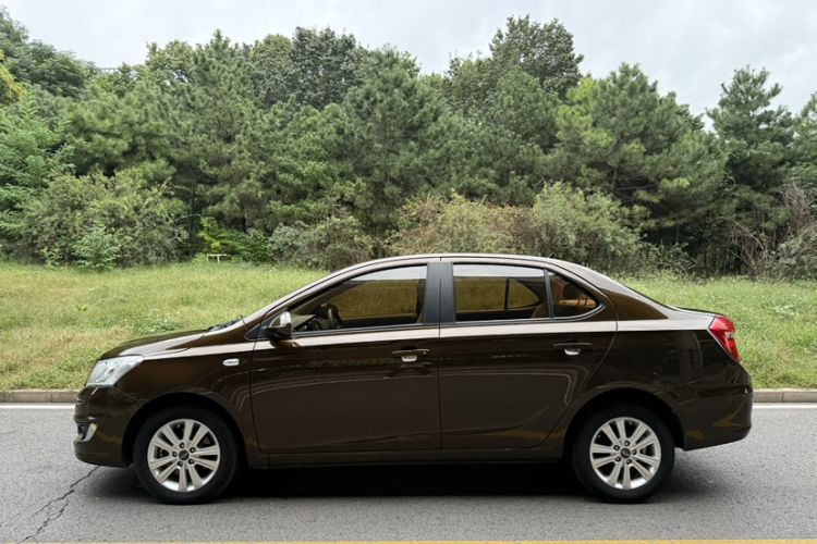 Used Chery E3 2015 1.5L Manual Sishang Edition Exterior 3