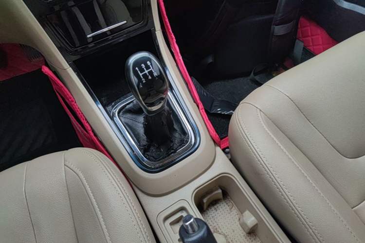 Used Chery E3 2015 1.5L Manual ZhiShang Model Gear Lever