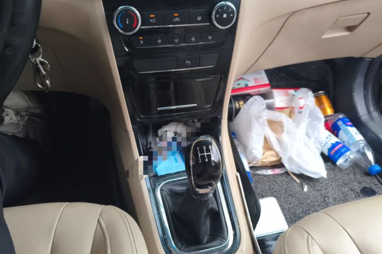 Used Chery E3 2015 1.5L Manual Sishang Edition Gear Lever