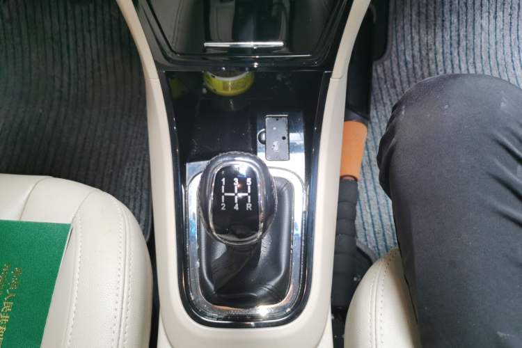 Used Chery E3 2015 1.5L Manual ZhiShang Model Gear Lever