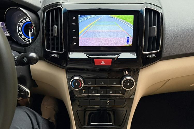 Used Chery E3 2015 1.5L Manual Sishang Edition Interior 3