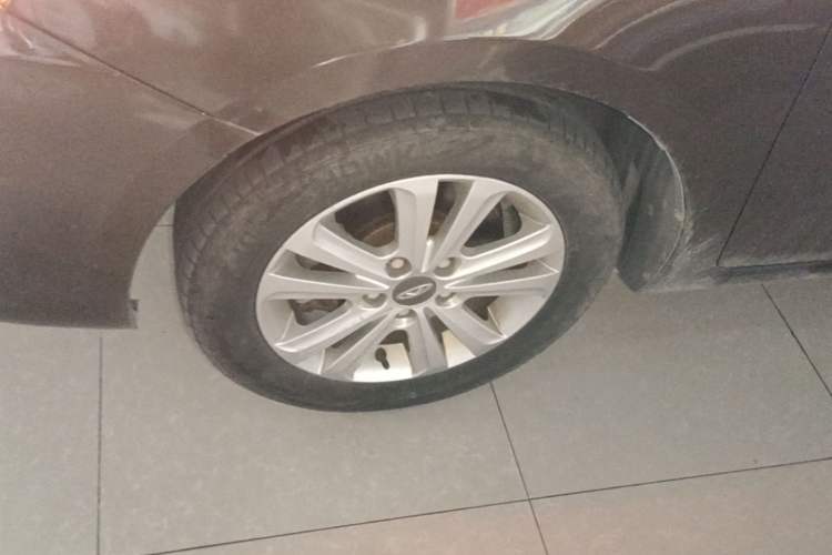Used Chery E3 2015 1.5L Manual ZhiShang Model Left Front Wheel Hub