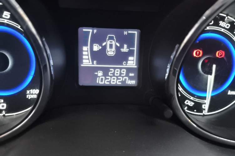 Used Chery E3 2015 1.5L Manual Sishang Edition Odometer Close Up