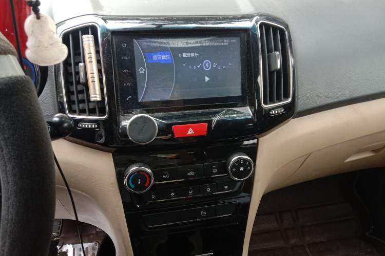 Used Chery E3 2015 1.5L Manual ZhiShang Model Audio And AC Panel