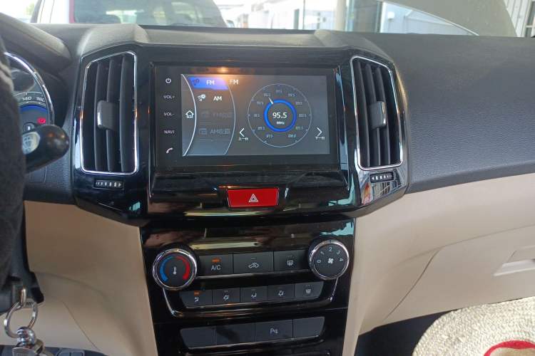 Used Chery E3 2015 1.5L Manual ZhiShang Model Audio And AC Panel