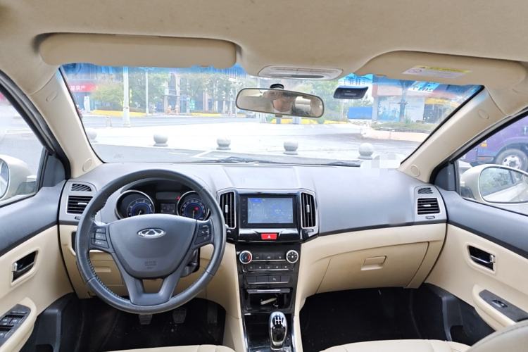 Used Chery E3 2015 1.5L Manual ZhiShang Model Center Console