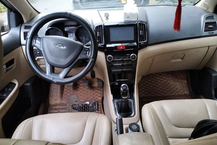 Used Chery E3 2015 1.5L Manual ZhiShang Model Center Console