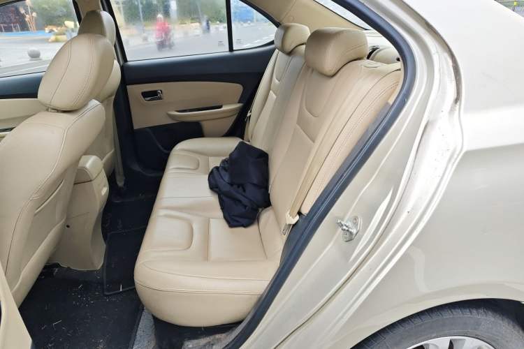 Used Chery E3 2015 1.5L Manual ZhiShang Model Left Rear Seat
