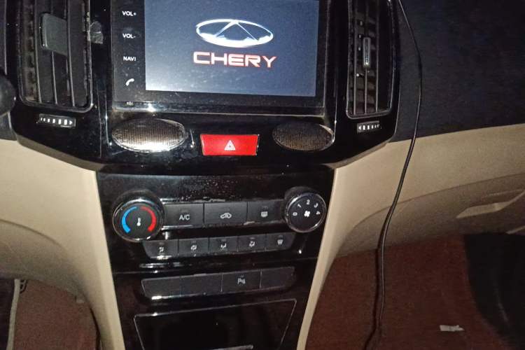 Used Chery E3 2015 1.5L Manual ZhiShang Model Audio And AC Panel
