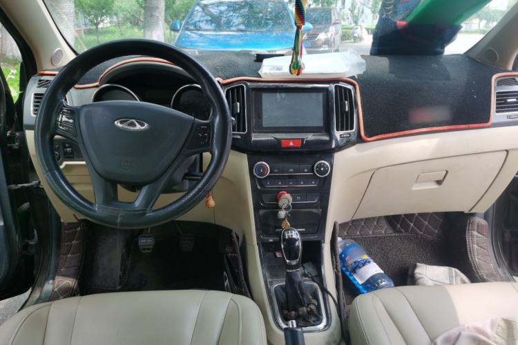 Used Chery E3 2015 1.5L Manual ZhiShang Model Center Console