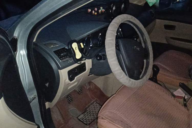 Used Chery E3 2015 1.5L Manual ZhiShang Model Driver Seat