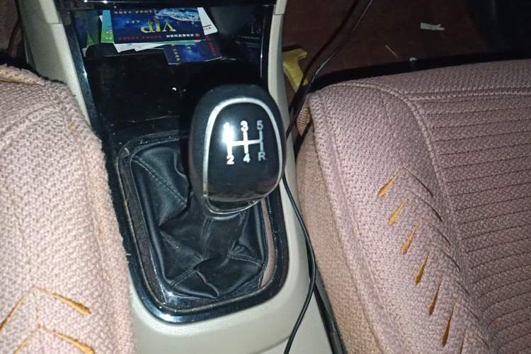 Used Chery E3 2015 1.5L Manual ZhiShang Model Gear Lever