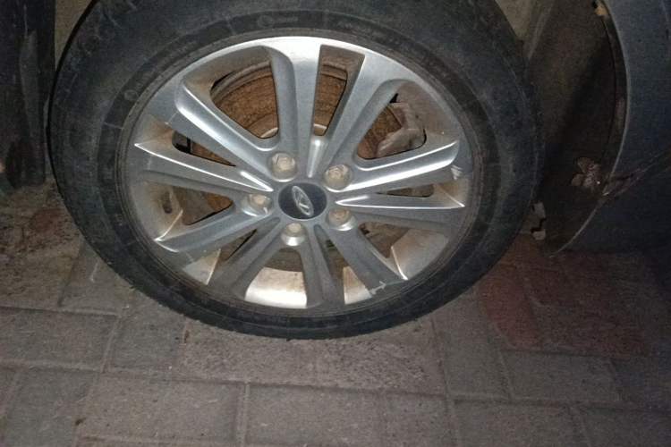 Used Chery E3 2015 1.5L Manual ZhiShang Model Right Front Wheel Hub