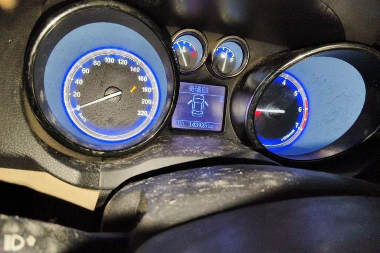Used Chery E3 2015 1.5L Manual Sishang Edition Odometer Close Up