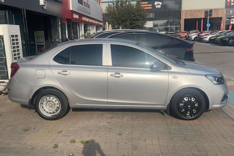 Used Chery E3 2015 1.5L Manual Qushang Edition Exterior 4