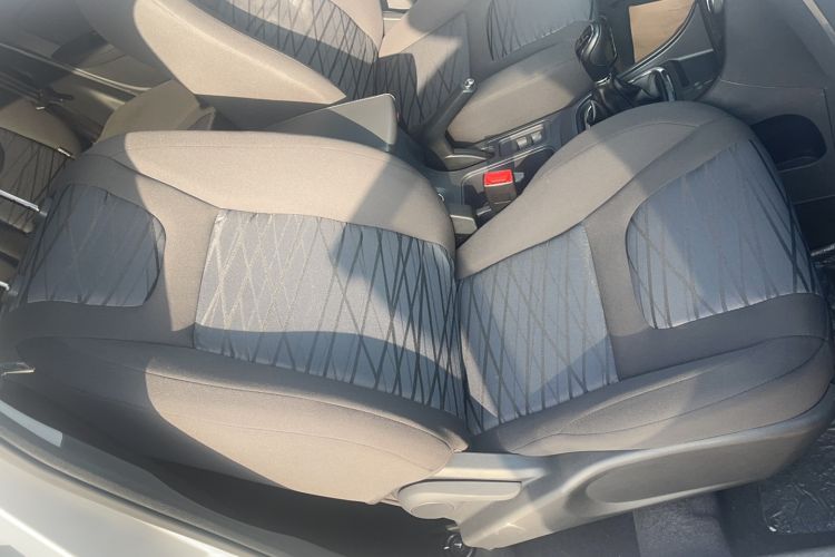 Used Chery E3 2015 1.5L Manual Qushang Edition Interior 1