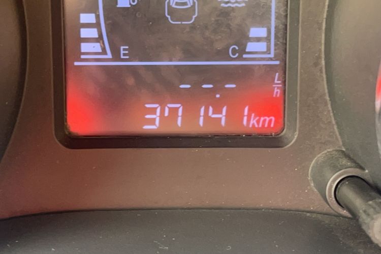 Used Chery E3 2015 1.5L Manual Qushang Edition Odometer Close Up