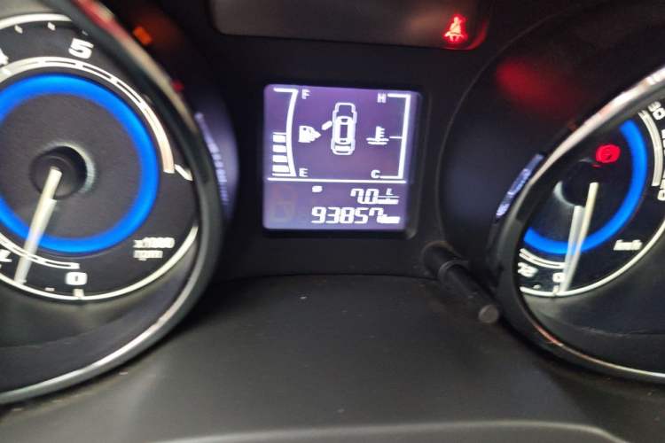 Used Chery E3 2015 1.5L Manual ZhiShang Model Odometer Close Up