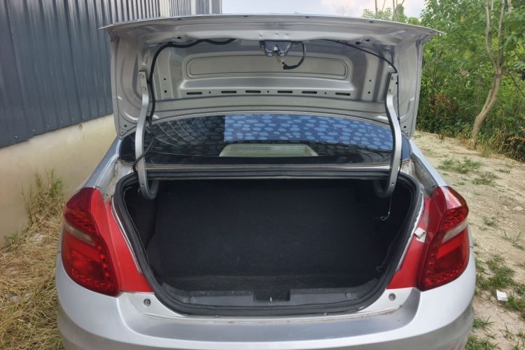 Used Chery E3 2015 1.5L Manual Qushang Edition Trunk
