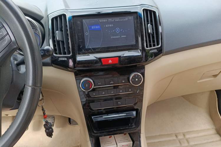 Used Chery E3 2015 1.5L Manual ZhiShang Model Audio And AC Panel