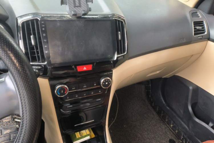 Used Chery E3 2015 1.5L Manual Fashion Model Audio And AC Panel