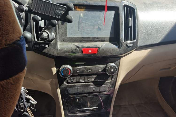 Used Chery E3 2015 1.5L Manual ZhiShang Model Audio And AC Panel