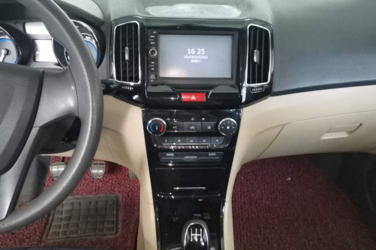Used Chery E3 2015 1.5L Manual Fashion Model Audio And AC Panel