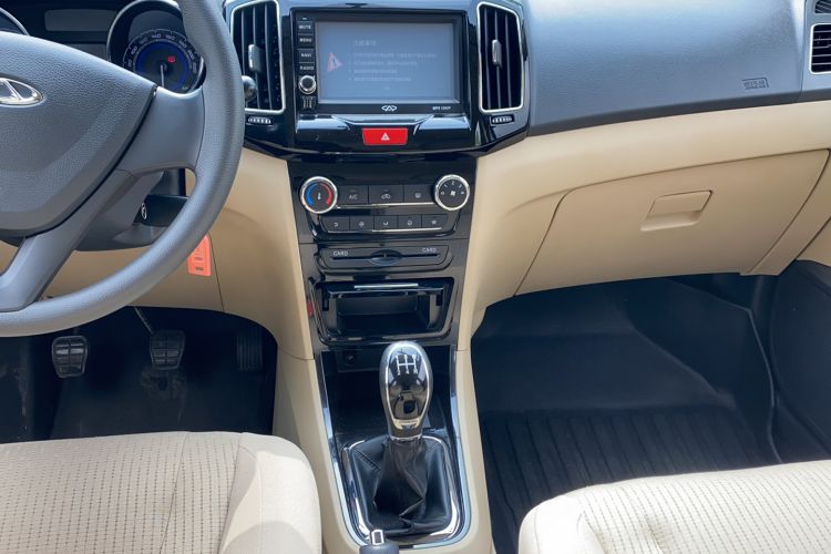 Used Chery E3 2015 1.5L Manual Fashion Model Audio And AC Panel